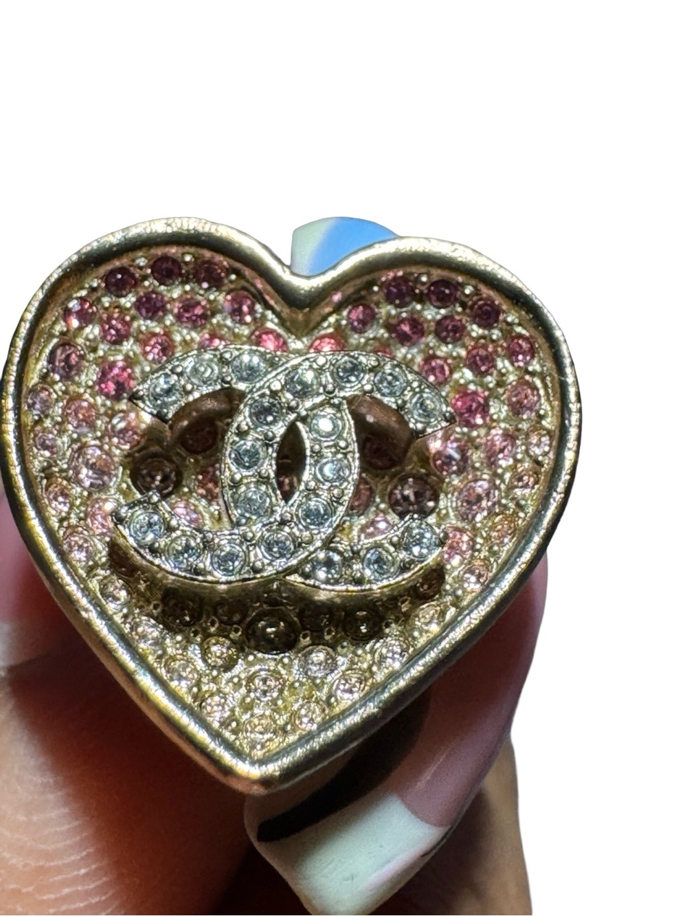 CHANEL Cruise 23P Pink Ombré Crystal CC Heart Earrings - Picture 5 of 9